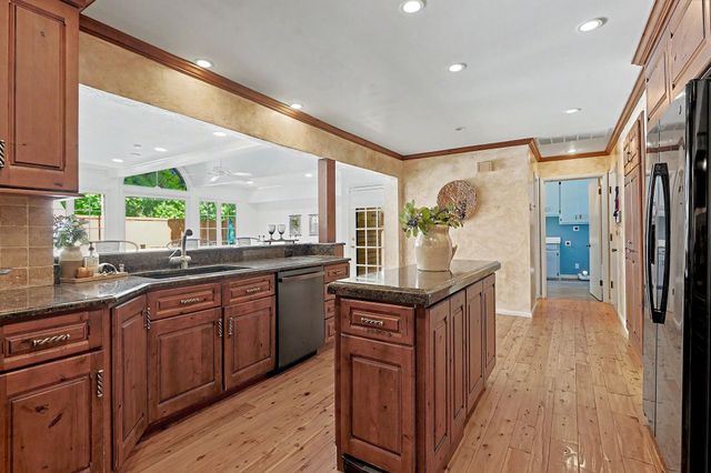 271 N Rutland Rd, Wichita, KS 67206