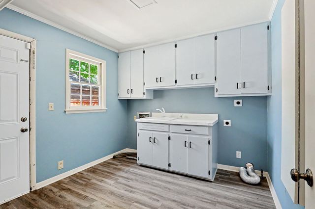 271 N Rutland Rd, Wichita, KS 67206