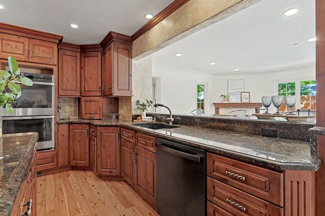 271 N Rutland Rd, Wichita, KS 67206