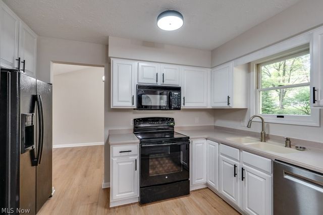 4100 Bunker Court, North Royalton, OH 44133