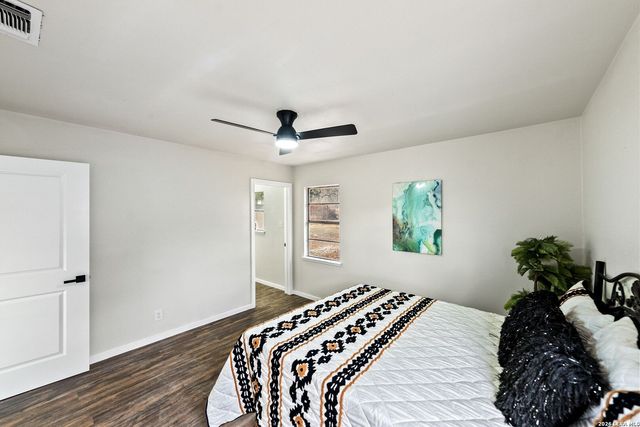 3131 Whitewing, San Antonio, TX 78230