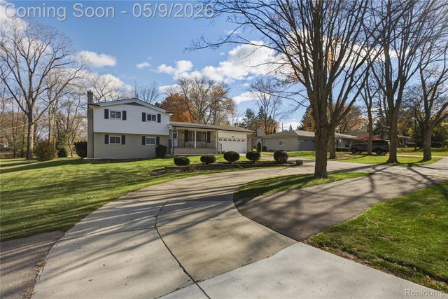 307 Old Perch Road, Rochester Hills, MI 48309