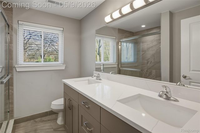 307 Old Perch Road, Rochester Hills, MI 48309