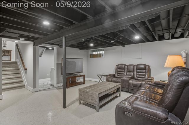 307 Old Perch Road, Rochester Hills, MI 48309