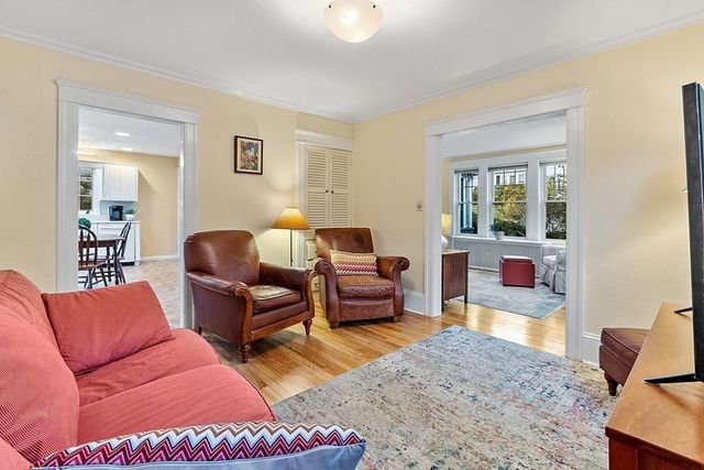 31 Barnard Rd, Worcester, MA 01605