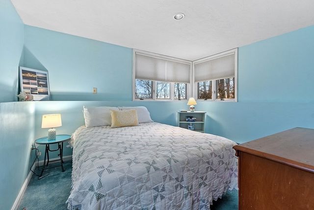 31 Barnard Rd, Worcester, MA 01605