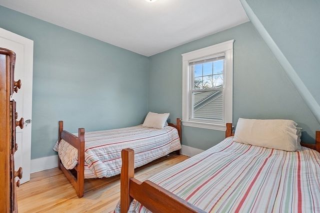 31 Barnard Rd, Worcester, MA 01605