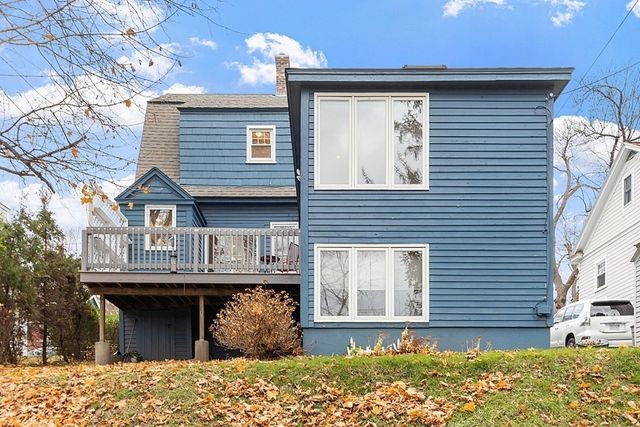 31 Barnard Rd, Worcester, MA 01605