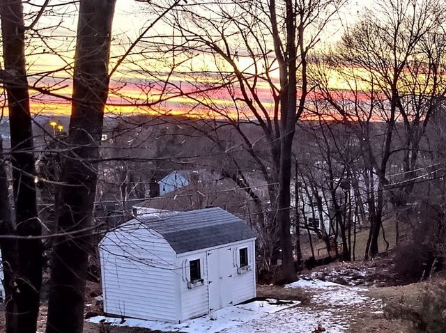 31 Barnard Rd, Worcester, MA 01605