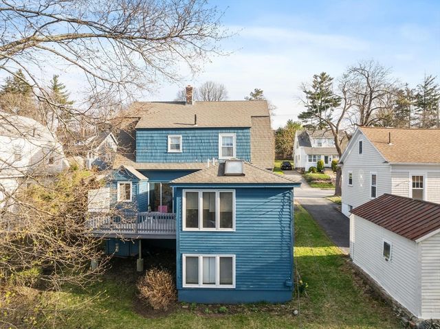 31 Barnard Rd, Worcester, MA 01605