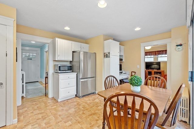 31 Barnard Rd, Worcester, MA 01605