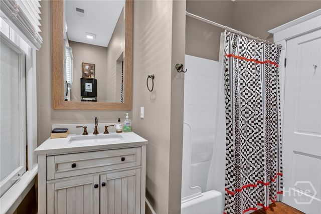 11 E 41st Street, Savannah, GA 31401