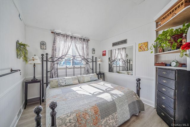 15 18th Avenue, Bay Shore, NY 11706