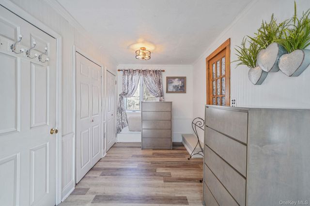 15 18th Avenue, Bay Shore, NY 11706