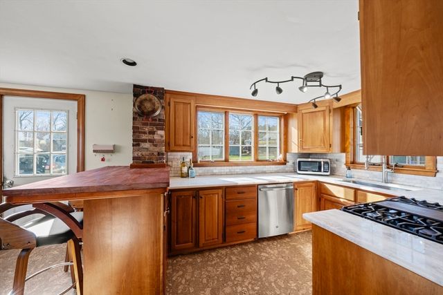 14 Forest Park, Woburn, MA 01801