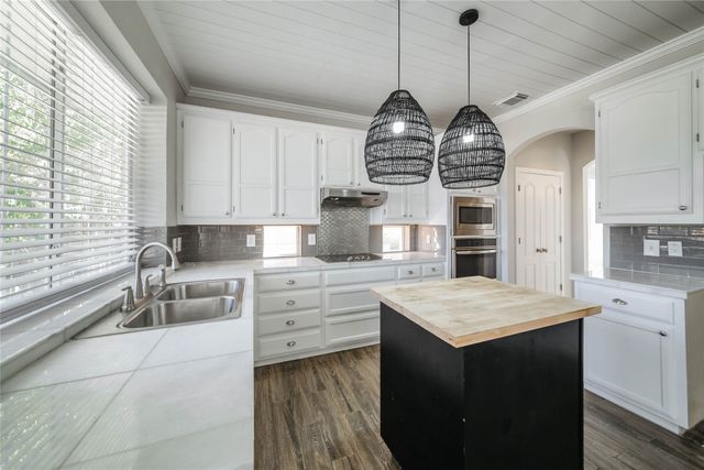 1940 Robin Lane, Flower Mound, TX 75028