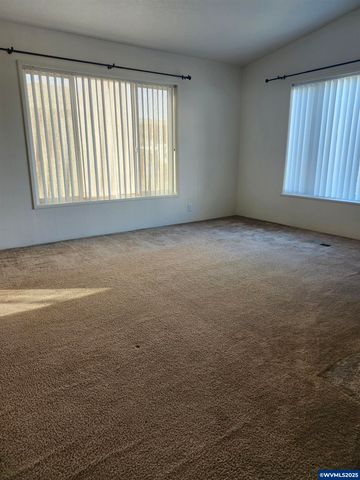 4875 Wyoming Cir NE 33, Salem, OR 97305