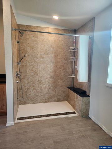 4875 Wyoming Cir NE 33, Salem, OR 97305