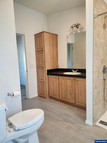 4875 Wyoming Cir NE 33, Salem, OR 97305