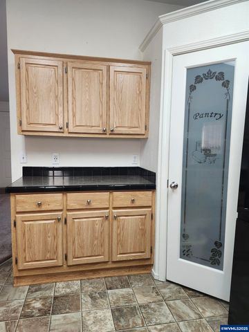 4875 Wyoming Cir NE 33, Salem, OR 97305