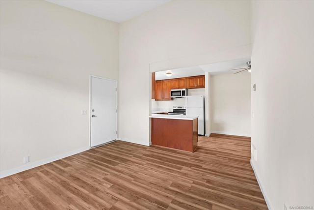 1051 Rock Springs 202, Escondido, CA 92026