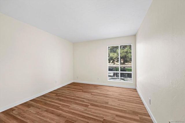 1051 Rock Springs 202, Escondido, CA 92026