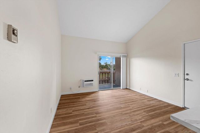 1051 Rock Springs 202, Escondido, CA 92026