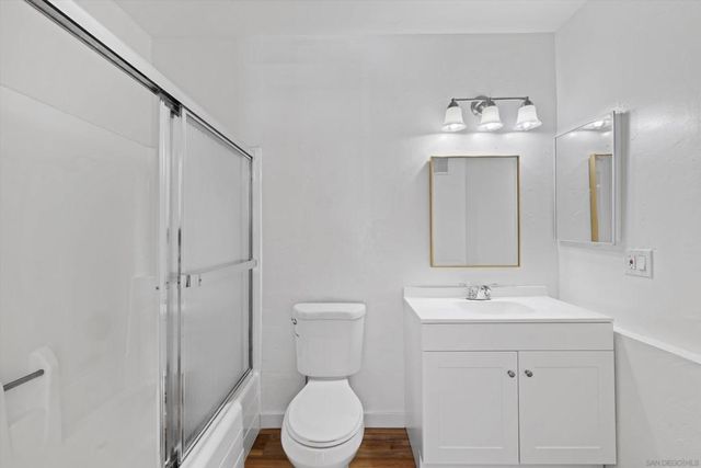 1051 Rock Springs 202, Escondido, CA 92026