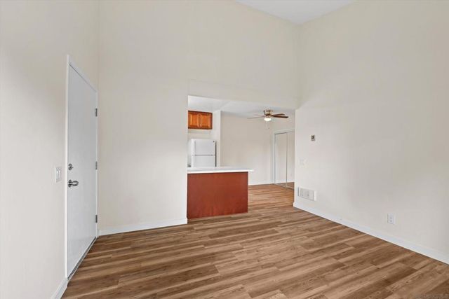 1051 Rock Springs 202, Escondido, CA 92026