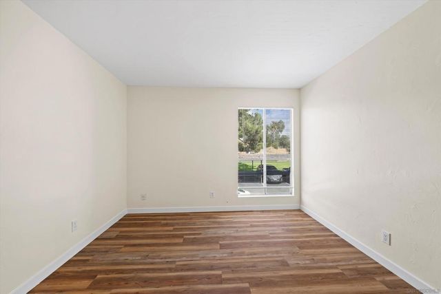 1051 Rock Springs 202, Escondido, CA 92026