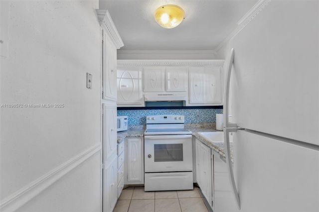 4143 N Ocean Blvd 104, Fort Lauderdale, FL 33308