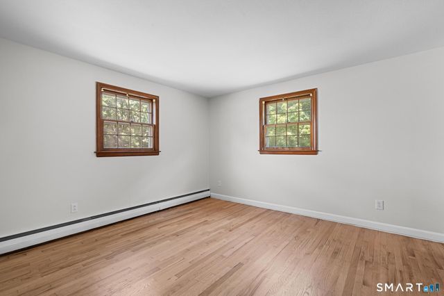 35 Glenwood Street, Manchester, CT 06040