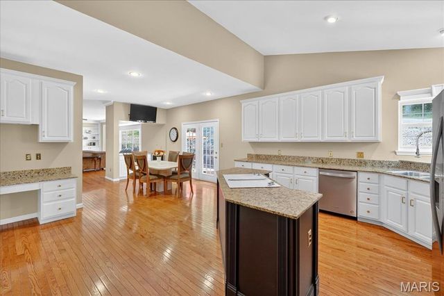 539 McBride Pointe Drive, Wildwood, MO 63011