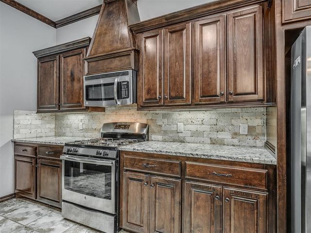 11740 SW 15th Terrace, Yukon, OK 73099