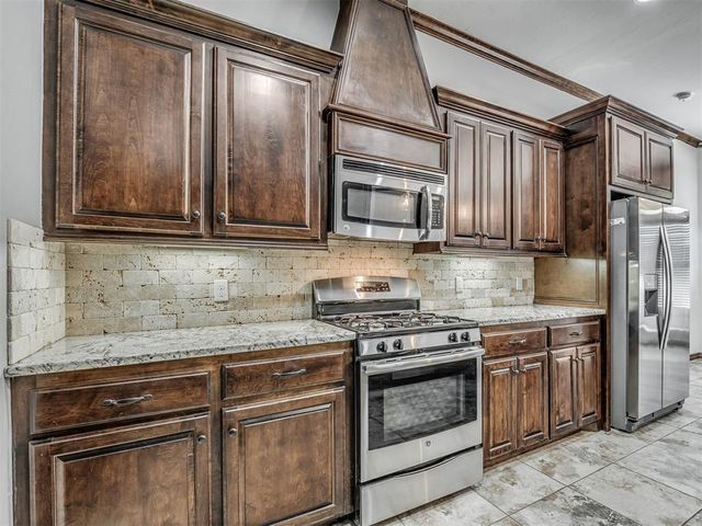 11740 SW 15th Terrace, Yukon, OK 73099