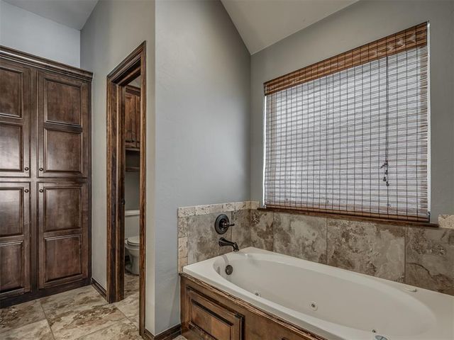11740 SW 15th Terrace, Yukon, OK 73099