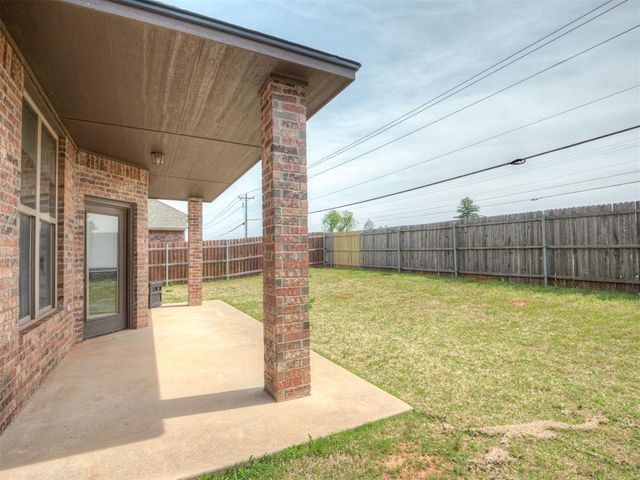 11740 SW 15th Terrace, Yukon, OK 73099