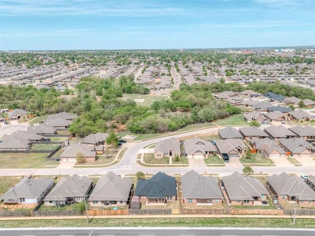 11740 SW 15th Terrace, Yukon, OK 73099