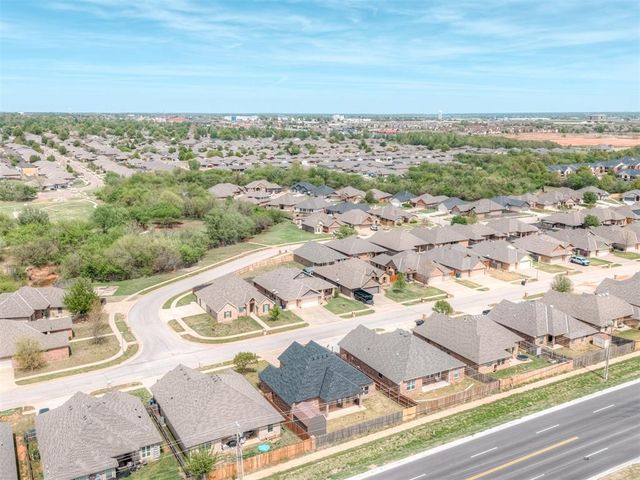 11740 SW 15th Terrace, Yukon, OK 73099