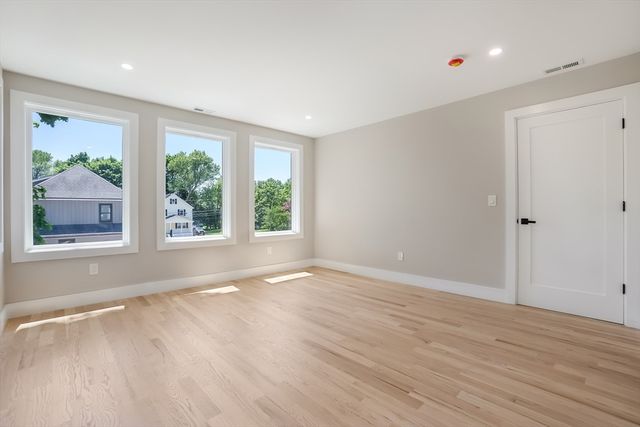 15 Foss A, Framingham, MA 01702