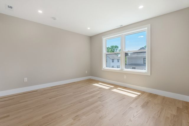 15 Foss A, Framingham, MA 01702