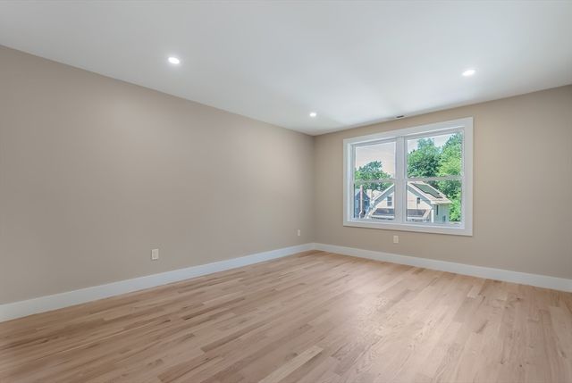 15 Foss A, Framingham, MA 01702