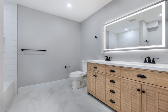 15 Foss A, Framingham, MA 01702