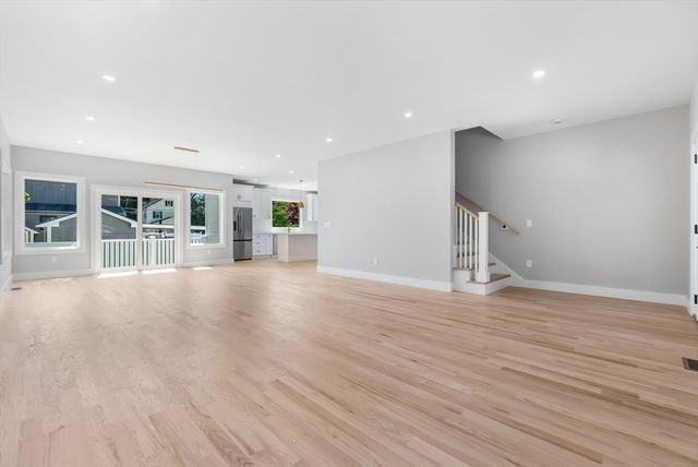 15 Foss A, Framingham, MA 01702