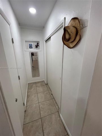 1717 NE 12th Street 5, Fort Lauderdale, FL 33304