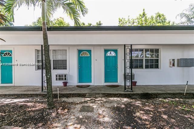 1717 NE 12th Street 5, Fort Lauderdale, FL 33304