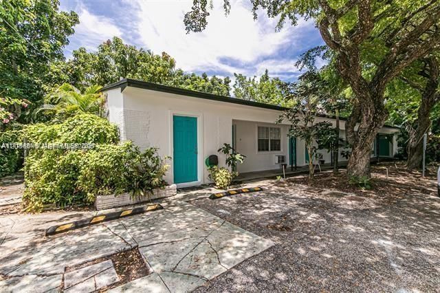 1717 NE 12th Street 5, Fort Lauderdale, FL 33304