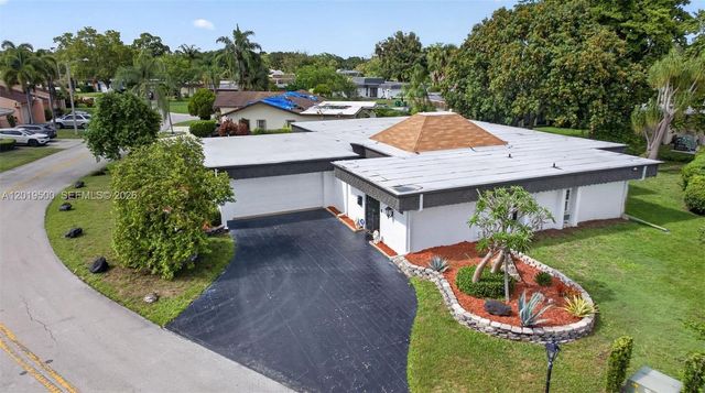 4806 Banyan Lane, Tamarac, FL 33319