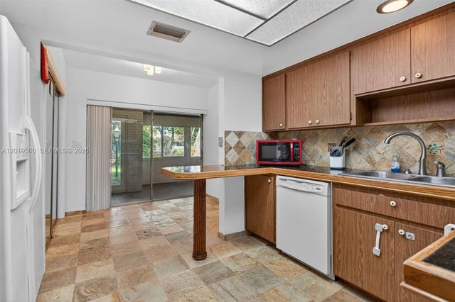 4806 Banyan Lane, Tamarac, FL 33319