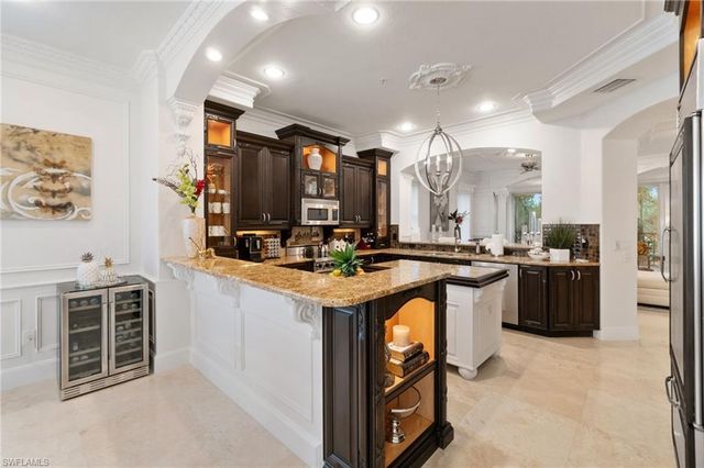 2650 Bolero DR 7-2, Naples, FL 34109